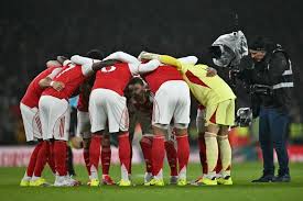 Arsenal Face Manchester United Test as Man City Struggle for Form