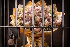 Kenya, Uganda and Tanzania Ban ‘Money Bouquets’ Ahead of Valentine’s Day