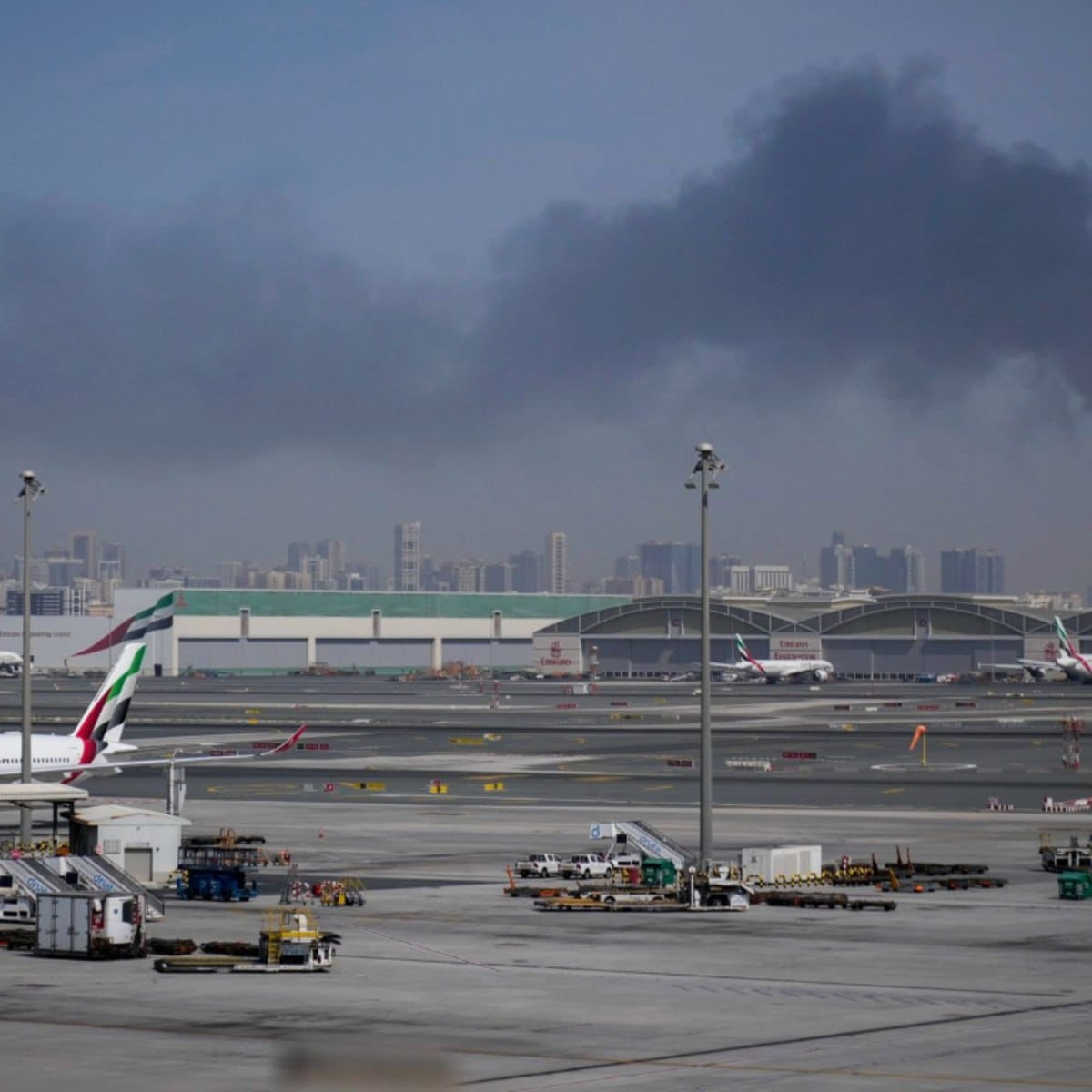 How Dubai Airport Closure Could Cost $1.44 Billion a Day